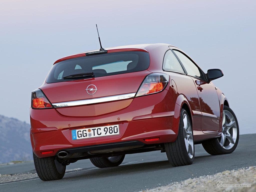 File:Opel Astra H 1.6 Facelift rear 20100512.jpg - Wikimedia Commons